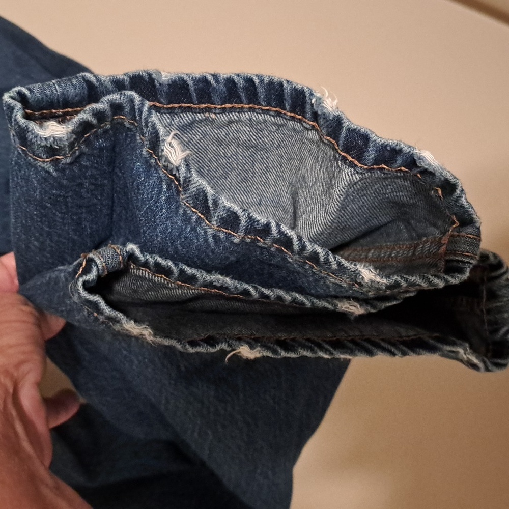 Aeropostale Straight Leg Distressed Blue Jeans. Size 6. - Picture 7 of 10